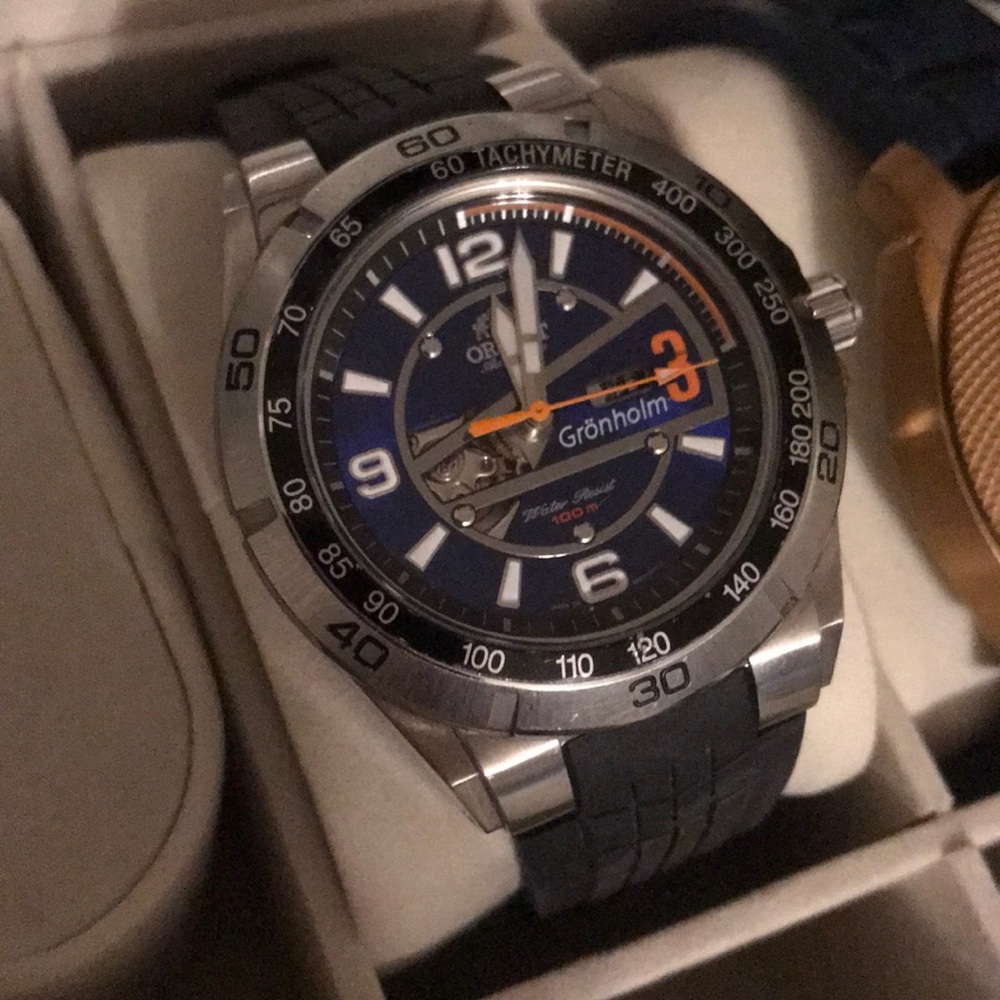 Orient racing watch